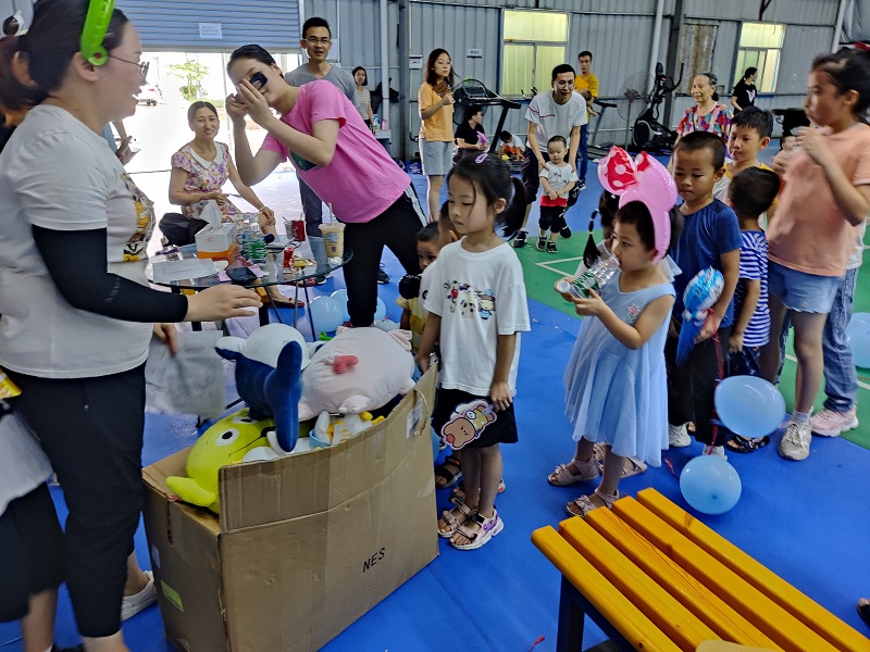 点点社交游戏科技亲子活动